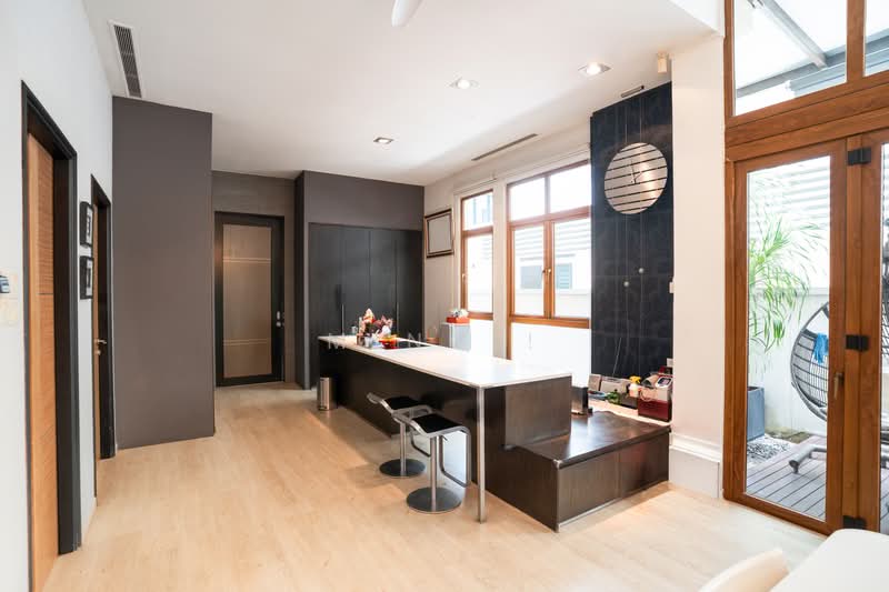 ❗PRICE DROPPED❗, Branksome / Wilkinson / Goodman, 6 Bedrooms, 4,800 sqft, Detached House For Sale, by Ming !, 500202571 - Kitchen - PropertyGuru.com.sg