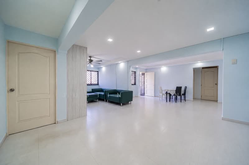 376 Clementi Avenue 4, 376 Clementi Avenue 4, 4 Bedrooms, 1,754 sqft, HDB Flat For Sale, by Justin Chan, 500202575 - Living Room - PropertyGuru.com.sg