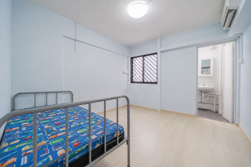 376 Clementi Avenue 4, 376 Clementi Avenue 4, 4 Bedrooms, 1,754 sqft, HDB Flat For Sale, by Justin Chan, 500202575 - Bedroom - PropertyGuru.com.sg