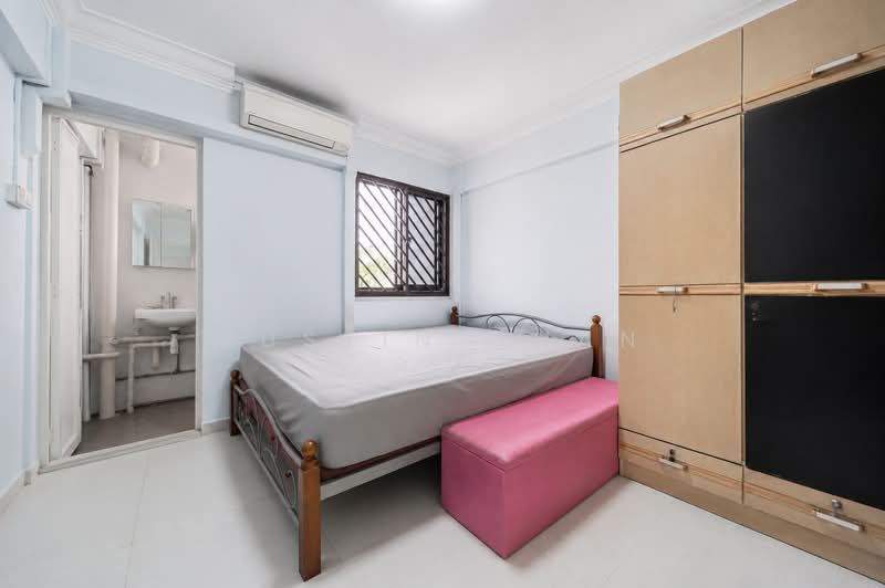 376 Clementi Avenue 4, 376 Clementi Avenue 4, 4 Bedrooms, 1,754 sqft, HDB Flat For Sale, by Justin Chan, 500202575 - Bedroom - PropertyGuru.com.sg