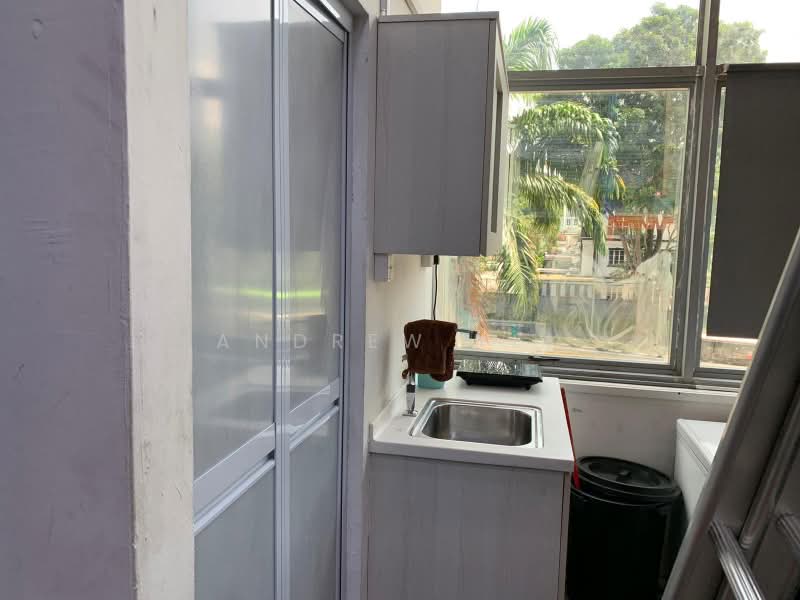 Wcega Plaza, 1 Bukit Batok Crescent, 2,562 sqft, Light Industrial (B1) For Rent, by Andrew Yek, 500202579 - Kitchen - CommercialGuru.com.sg