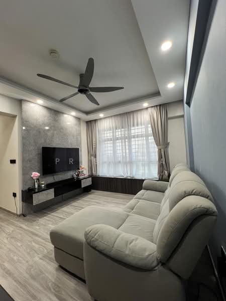 461A Bukit Batok West Avenue 8, 461A Bukit Batok West Avenue 8, 3 Bedrooms, 1,001 sqft, HDB Flat For Sale, by Priscilla Low, 500202586 - Living Room - PropertyGuru.com.sg