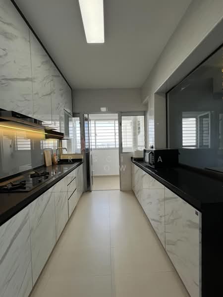 461A Bukit Batok West Avenue 8, 461A Bukit Batok West Avenue 8, 3 Bedrooms, 1,001 sqft, HDB Flat For Sale, by Priscilla Low, 500202586 - Kitchen - PropertyGuru.com.sg