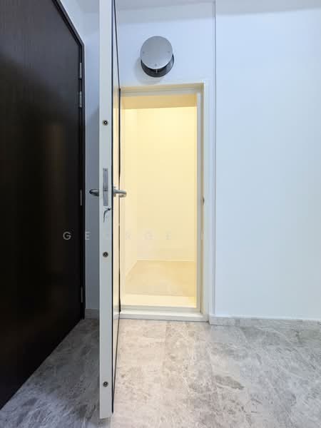 35 Gilstead, 35 Gilstead Road, 1 Bedroom, 474 sqft, Condominium For Sale, by George Koh, 500202589 - Entrance - PropertyGuru.com.sg
