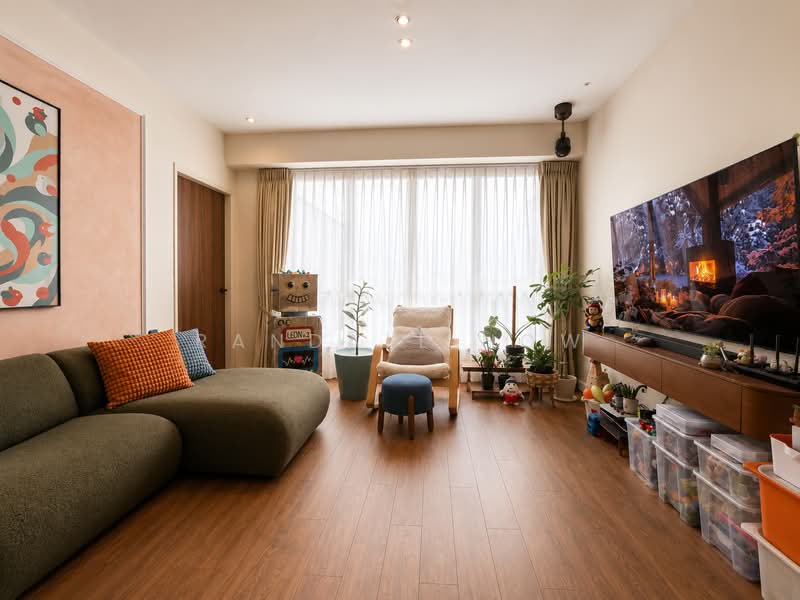 Castle Green, 481 Yio Chu Kang Road, 3 Bedrooms, 1,152 sqft, Condominium For Sale, by Randall How, 500202592 - Living Room - PropertyGuru.com.sg