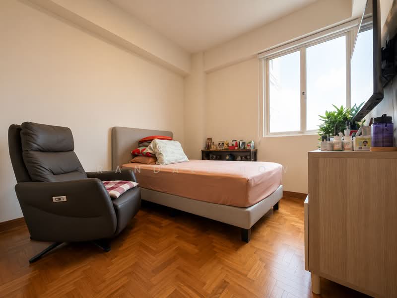 Castle Green, 481 Yio Chu Kang Road, 3 Bedrooms, 1,152 sqft, Condominium For Sale, by Randall How, 500202592 - Common Bedroom 1 - PropertyGuru.com.sg