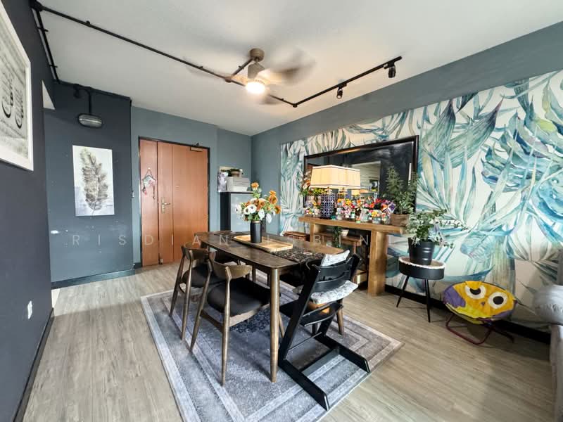 443 Yishun Avenue 11, 443 Yishun Avenue 11, 3 Bedrooms, 1,033 sqft, HDB Flat For Sale, by Risdian Isbintara, 500202620 - Dining Room - PropertyGuru.com.sg