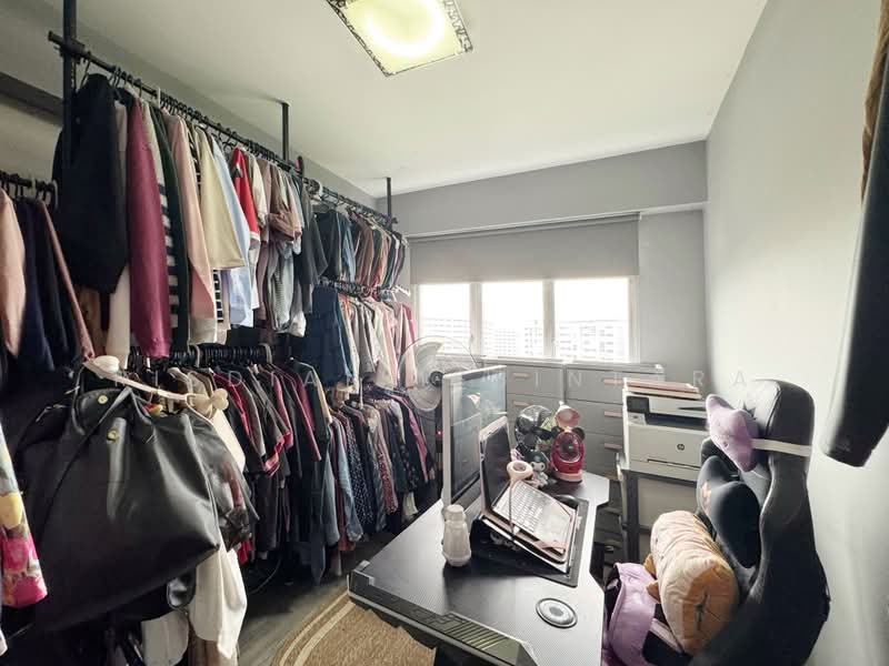 443 Yishun Avenue 11, 443 Yishun Avenue 11, 3 Bedrooms, 1,033 sqft, HDB Flat For Sale, by Risdian Isbintara, 500202620 - Study - PropertyGuru.com.sg