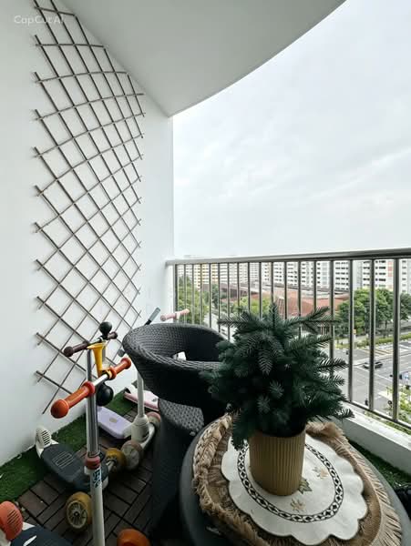 443 Yishun Avenue 11, 443 Yishun Avenue 11, 3 Bedrooms, 1,033 sqft, HDB Flat For Sale, by Risdian Isbintara, 500202620 - Balcony - PropertyGuru.com.sg