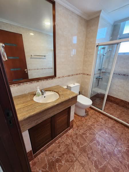 The Sierra, 80 Mount Sinai Drive, 5 Bedrooms, 2,906 sqft, Apartment For Sale, by Gwendelene (Wendy) Chew, 500202633 - Bathroom - PropertyGuru.com.sg