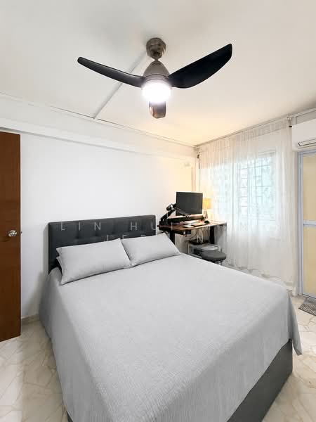 824 Woodlands Street 81, 824 Woodlands Street 81, 3 Bedrooms, 904 sqft, HDB Flat For Sale, by Lin Hui Min Jerlyn, 500202639 - Bedroom - PropertyGuru.com.sg
