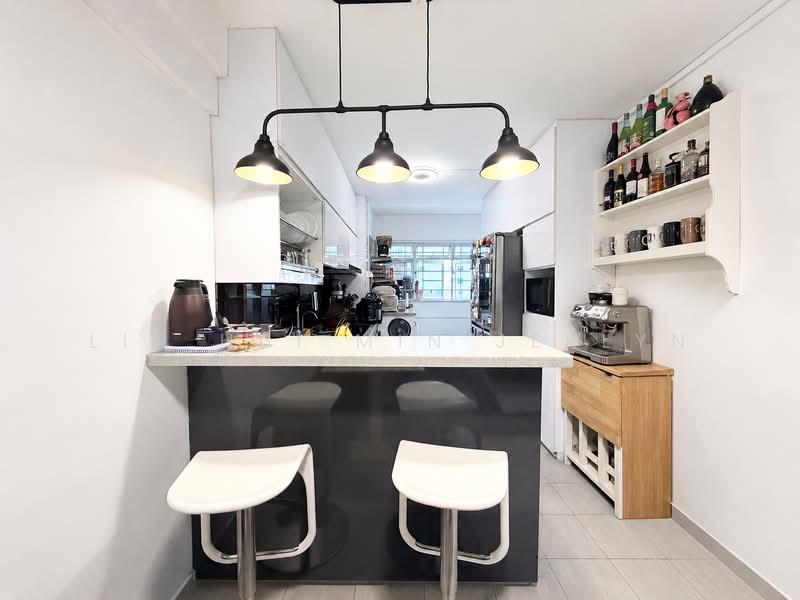 824 Woodlands Street 81, 824 Woodlands Street 81, 3 Bedrooms, 904 sqft, HDB Flat For Sale, by Lin Hui Min Jerlyn, 500202639 - Kitchen - PropertyGuru.com.sg