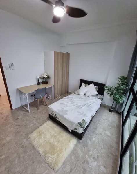 Simei Green Condominium, 15 Simei Street 4, Room Rental, 100 sqft, Condominium For Rent, by Bryan Cheng, 500202643 - Bedroom - PropertyGuru.com.sg