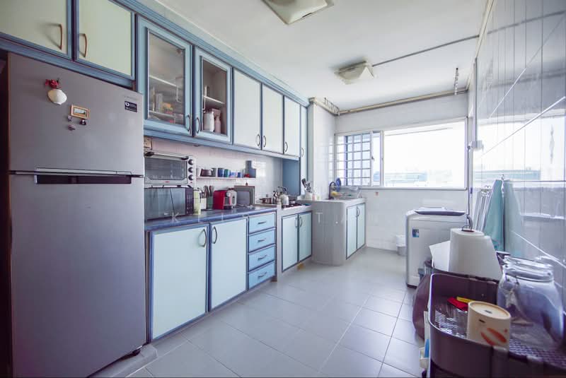 48 Lengkok Bahru, 48 Lengkok Bahru, 3 Bedrooms, 904 sqft, HDB Flat For Sale, by Klish Tan, 500202644 - Kitchen - PropertyGuru.com.sg