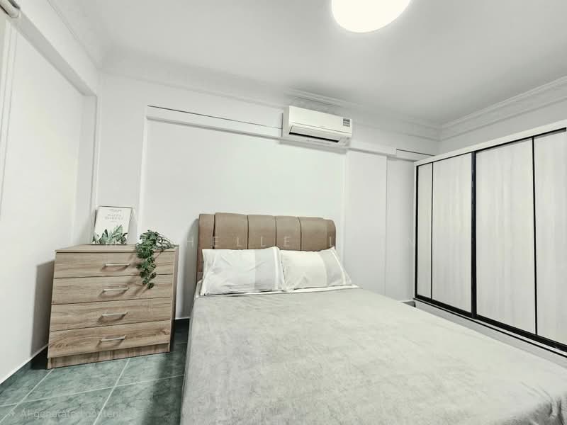 309 Serangoon Avenue 2, 309 Serangoon Avenue 2, 3 Bedrooms, 980 sqft, HDB Flat For Sale, by Michelle Leong, 500202646 - Bedroom - PropertyGuru.com.sg