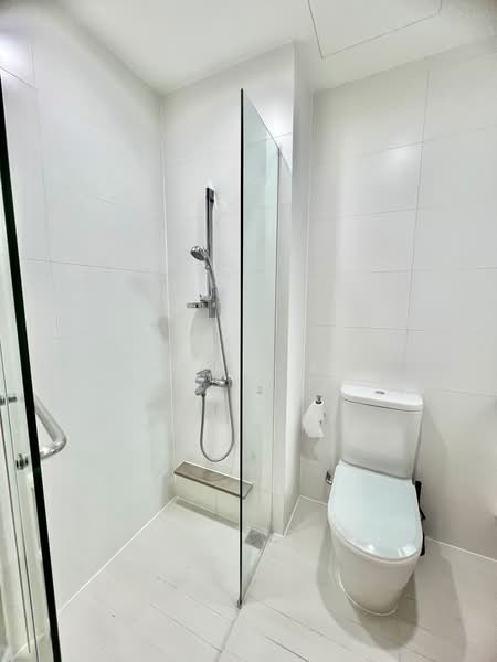 Hundred Trees, 89 West Coast Drive, Room Rental, 250 sqft, Condominium For Rent, by Joyce Lim, 500202647 - Bathroom - PropertyGuru.com.sg