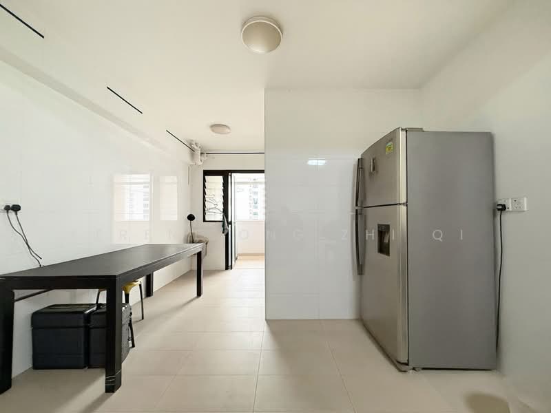415D Northshore Drive, 415D Northshore Drive, 3 Bedrooms, 1,012 sqft, HDB Flat For Rent, by Kerene Ong Zhi Qi, 500202650 - Kitchen - PropertyGuru.com.sg