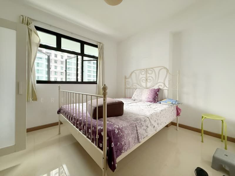 415D Northshore Drive, 415D Northshore Drive, 3 Bedrooms, 1,012 sqft, HDB Flat For Rent, by Kerene Ong Zhi Qi, 500202650 - Bedroom - PropertyGuru.com.sg