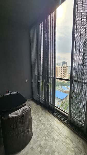 Martin Modern, 10 Martin Place, 2 Bedrooms, 850 sqft, Apartment For Rent, by Elaine Tan, 500202653 - Balcony - PropertyGuru.com.sg