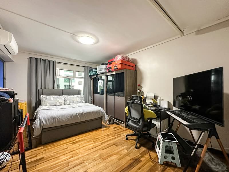 827 Woodlands Street 81, 827 Woodlands Street 81, 4 Bedrooms, 1,582 sqft, HDB Flat For Sale, by Risdian Isbintara, 500202656 - Bedroom - PropertyGuru.com.sg