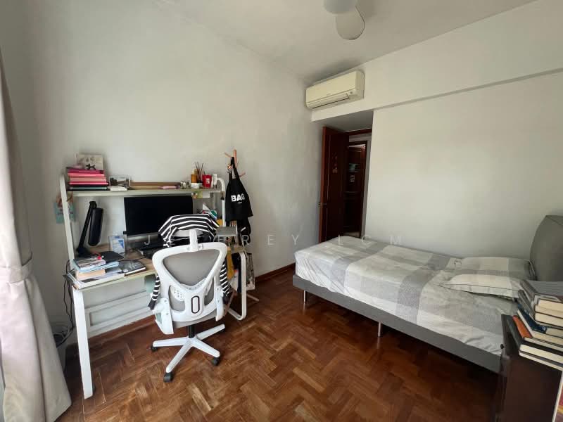 Sunrise Gardens, 51 Sunrise Gardens, 3 Bedrooms, 1,443 sqft, Condominium For Sale, by Jeffrey LCM, 500202662 - Bedroom - PropertyGuru.com.sg
