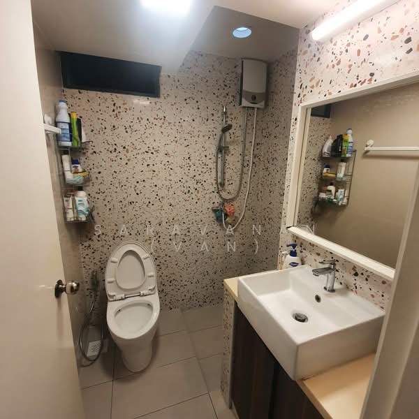 Regent Grove, 54 Choa Chu Kang North 7, 3 Bedrooms, 1,173 sqft, Condominium For Sale, by Saravanan (Van), 500202664 - Bathroom - PropertyGuru.com.sg