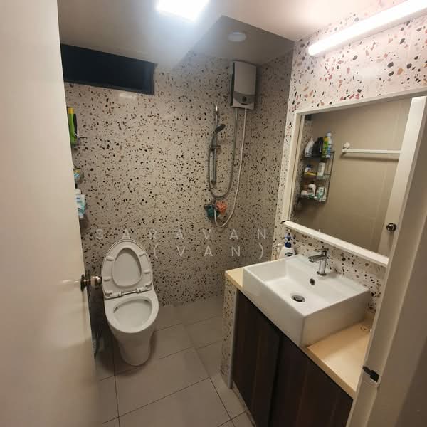 Regent Grove, 54 Choa Chu Kang North 7, 3 Bedrooms, 1,173 sqft, Condominium For Sale, by Saravanan (Van), 500202664 - Bathroom - PropertyGuru.com.sg