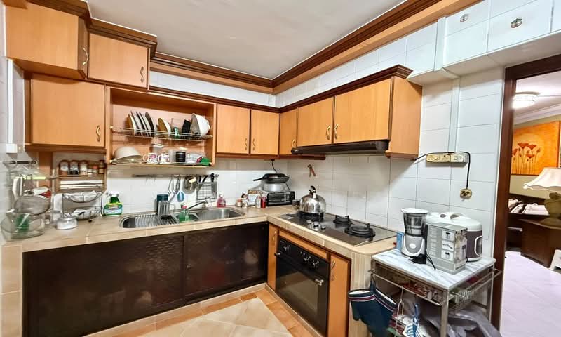 223C Compassvale Walk, 223C Compassvale Walk, 3 Bedrooms, 1,302 sqft, HDB Flat For Sale, by Elaine Lee, 500202692 - Kitchen - PropertyGuru.com.sg