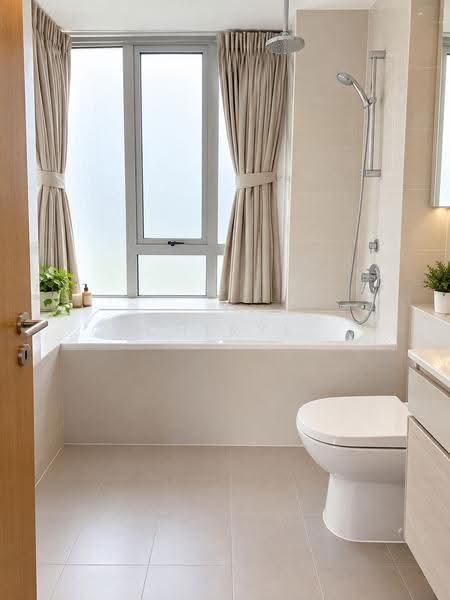 Nova 88, 8 Bhamo Road, Balestier / Toa Payoh, 2 Bedrooms, 915 sqft, Apartment For Sale, by Cheryl Lee, 500202710 - Bathroom - PropertyGuru.com.sg