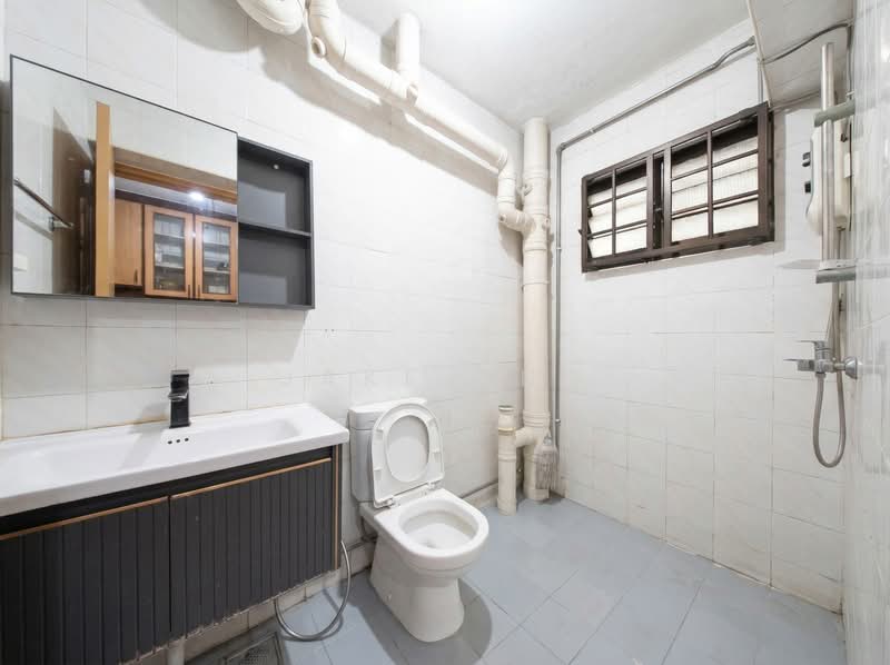 542 Woodlands Drive 16, 542 Woodlands Drive 16, 3 Bedrooms, 1,087 sqft, HDB Flat For Sale, by Jake Ong, 500202724 - Bathroom - PropertyGuru.com.sg