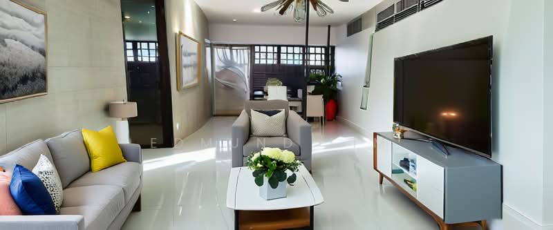 335A Smith Street, 335A Smith Street, 2 Bedrooms, 645 sqft, HDB Flat For Rent, by Edmund Lim, 500202743 - Living Room - PropertyGuru.com.sg
