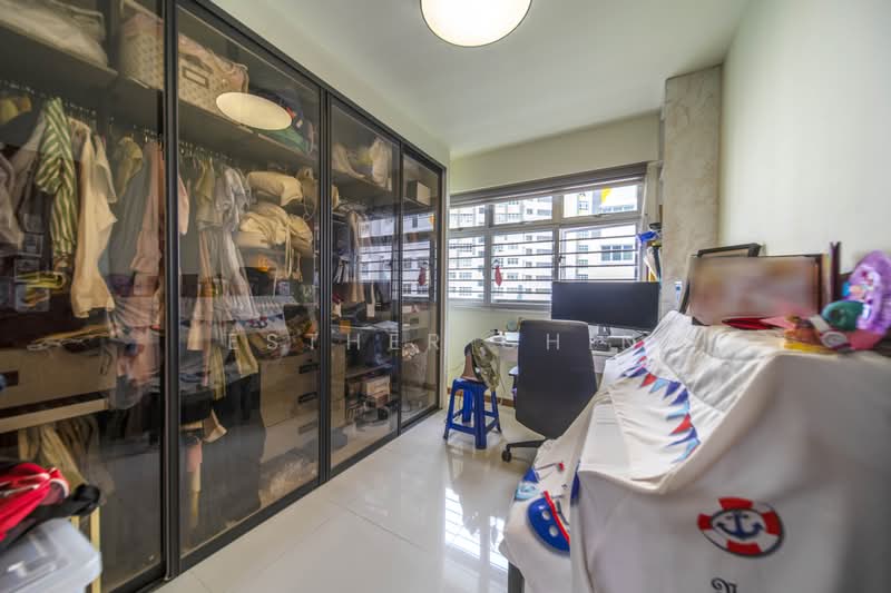 449B Bukit Batok West Avenue 9, 449B Bukit Batok West Avenue 9, 3 Bedrooms, 1,001 sqft, HDB Flat For Sale, by Esther Chin, 500202749 - Study - PropertyGuru.com.sg