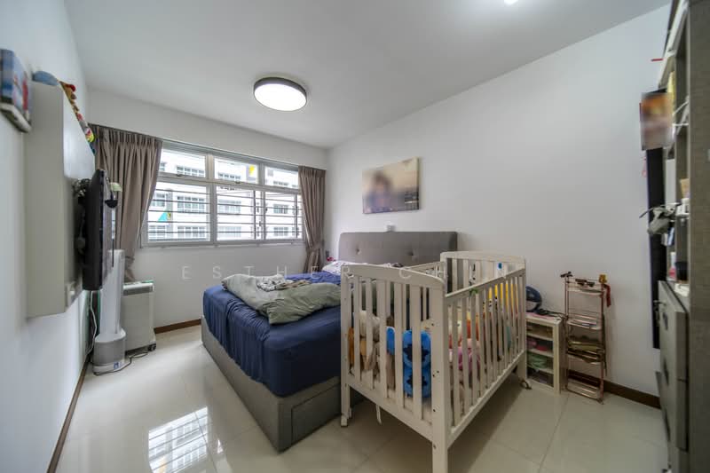 449B Bukit Batok West Avenue 9, 449B Bukit Batok West Avenue 9, 3 Bedrooms, 1,001 sqft, HDB Flat For Sale, by Esther Chin, 500202749 - Bedroom - PropertyGuru.com.sg