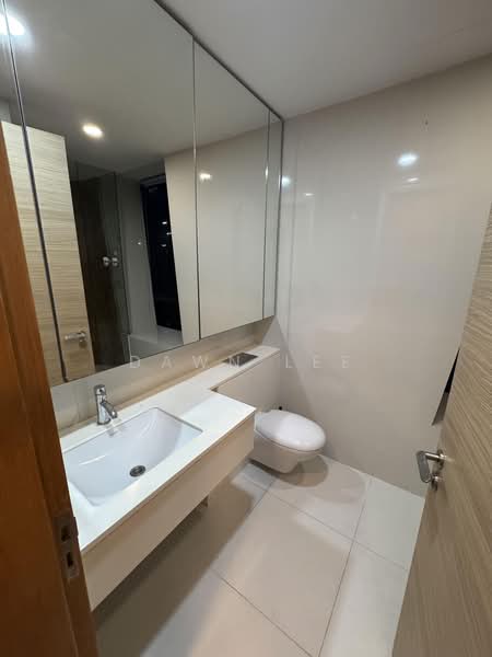 d'Leedon (Former Farrer Court), 7 Leedon Heights, 2 Bedrooms, 1,141 sqft, Condominium For Rent, by Dawn Lee, 500202752 - Bathroom - PropertyGuru.com.sg