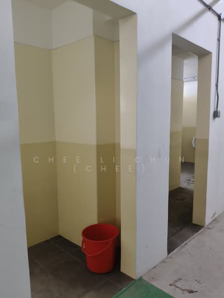 Tuas (Second Link), Boon Lay / Jurong / Tuas, 10,000 sqft, Factory / Workshop (B2) For Rent, by Chee Li Chun (CHEE), 500202780 - Bathroom - CommercialGuru.com.sg