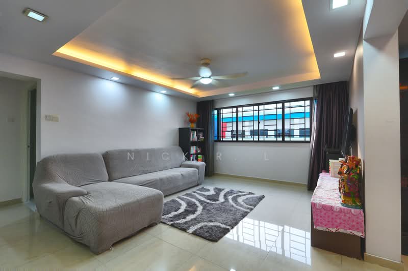 272 Yishun Street 22, 272 Yishun Street 22, 3 Bedrooms, 1,313 sqft, HDB Flat For Sale, by Nick R. L, 500202796 - Living Room - PropertyGuru.com.sg