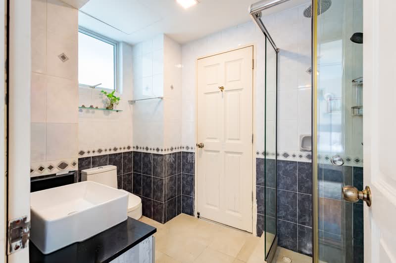 Elias Green, , 3 Bedrooms, 1,615 sqft, Condominium For Sale, by Charlene Lim (林静龄), 500202802 - Bathroom - PropertyGuru.com.sg