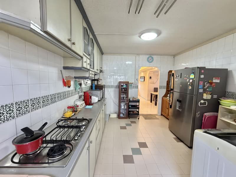 486 Pasir Ris Drive 4, 486 Pasir Ris Drive 4, 4 Bedrooms, 1,335 sqft, HDB Flat For Sale, by Raymond Foo, 500202805 - Kitchen - PropertyGuru.com.sg