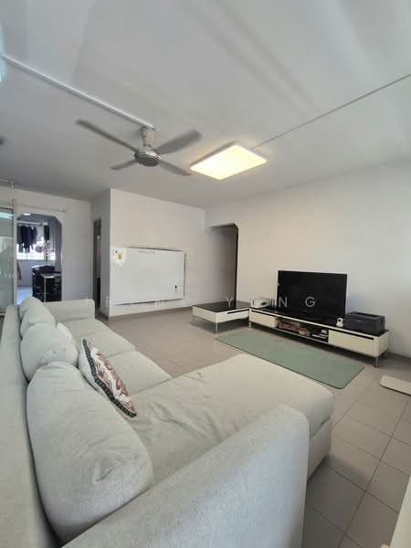 830 Yishun Street 81, 830 Yishun Street 81, 3 Bedrooms, 1,109 sqft, HDB Flat For Sale, by Irene Yong, 500202808 - Living Room - PropertyGuru.com.sg