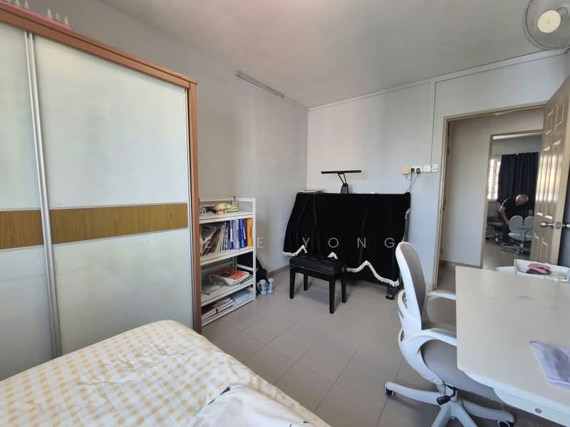 830 Yishun Street 81, 830 Yishun Street 81, 3 Bedrooms, 1,109 sqft, HDB Flat For Sale, by Irene Yong, 500202808 - Bedroom 3 - PropertyGuru.com.sg