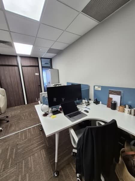 TripleOne Somerset, 111 Somerset Road, 1,227 sqft, Office For Rent, by Mary Lau, 500202811 - Interior - CommercialGuru.com.sg