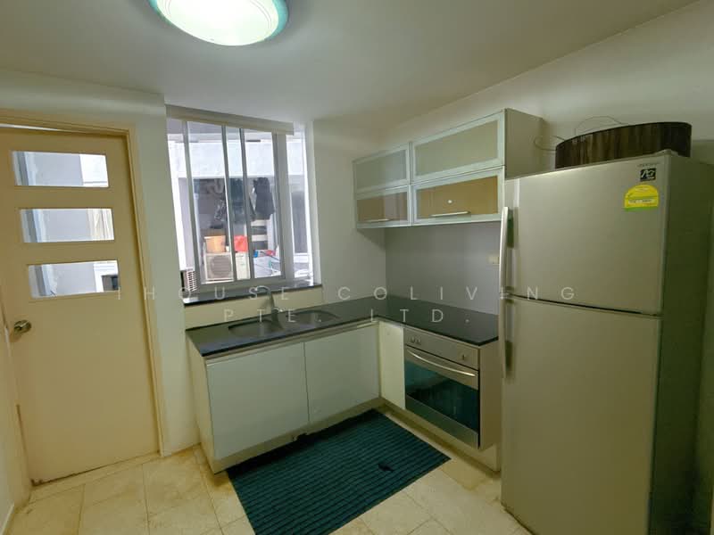 Kerrisdale, 30 Sturdee Road, Room Rental, 100 sqft, Condominium For Rent, by ling, 500202817 - Kitchen - PropertyGuru.com.sg