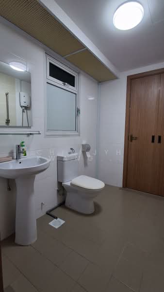 450D Bukit Batok West Avenue 6, 450D Bukit Batok West Avenue 6, 1 Bedroom, 506 sqft, HDB Flat For Rent, by Chia Jyh Kwang Alan, 500202818 - Bathroom - PropertyGuru.com.sg