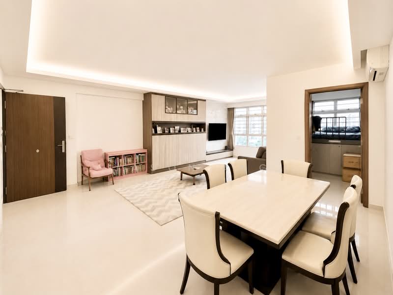 451B Bukit Batok West Avenue 6, 451B Bukit Batok West Avenue 6, 4 Bedrooms, 1,238 sqft, HDB Flat For Sale, by Jason Ang, 500202831 - Spacious living and dining area - PropertyGuru.com.sg