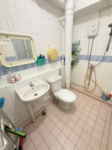 739 Woodlands Circle, 739 Woodlands Circle, Room Rental, 150 sqft, HDB Flat For Rent, by Pamela Tan, 500202839 - Bathroom - PropertyGuru.com.sg