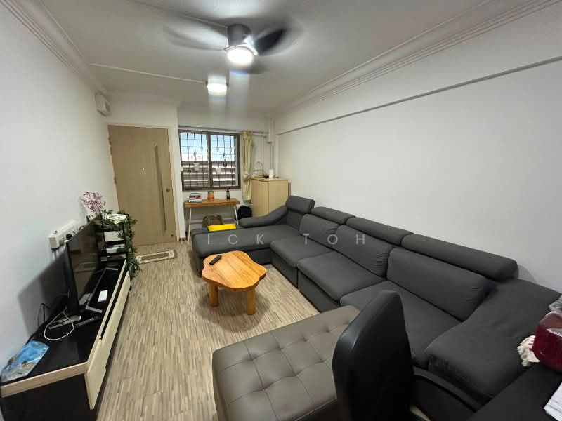 426 Clementi Avenue 3, 426 Clementi Avenue 3, Room Rental, 150 sqft, HDB Flat For Rent, by Nick Toh, 500202847 - Living Room - PropertyGuru.com.sg