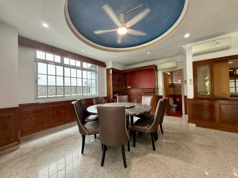 Upper Bukit Timah View near Beauty World MRT, , 6 Bedrooms, 4,500 sqft, Detached House For Sale, by Lynn Er, 500202853 - Dining Room - PropertyGuru.com.sg