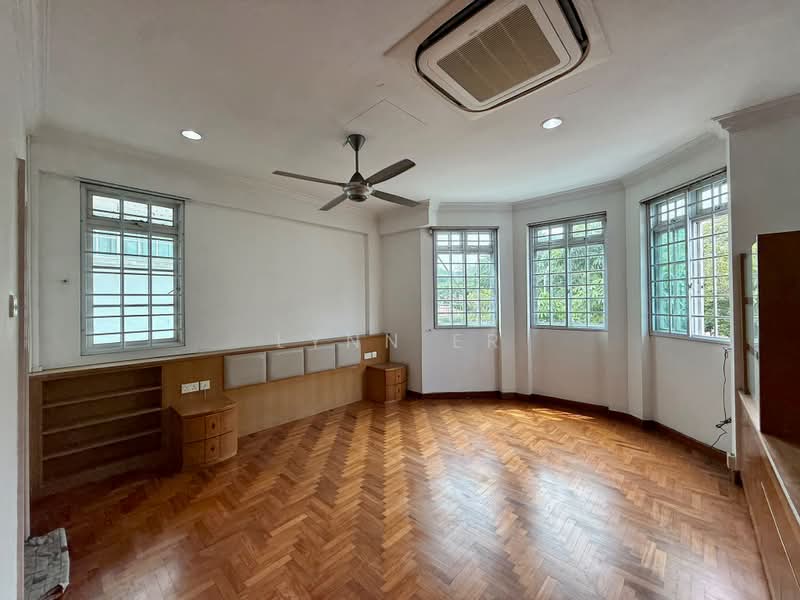 Upper Bukit Timah View near Beauty World MRT, , 6 Bedrooms, 4,500 sqft, Detached House For Sale, by Lynn Er, 500202853 - Bedroom - PropertyGuru.com.sg
