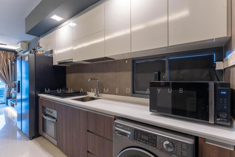 Parc Olympia, 60 Flora Drive, 1 Bedroom, 495 sqft, Condominium For Sale, by Muhammed Ayub, 500202858 - Kitchen - PropertyGuru.com.sg