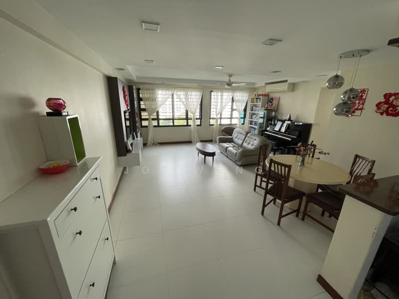 549B Segar Road, 549B Segar Road, 3 Bedrooms, 1,216 sqft, HDB Flat For Sale, by Joe Wong, 500202869 - Living Room - PropertyGuru.com.sg